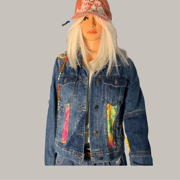 Embellished Orange Cap with Floral Accent - Picture 3 of 11